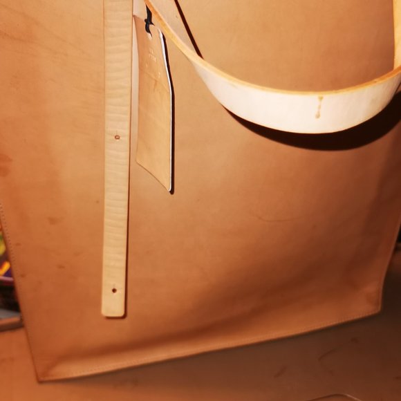 Poland's hottest Tote 100% Gen. Leather Tan in Col - Picture 1 of 6
